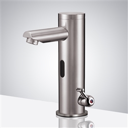 How to Clean a Sink With Automatic Faucet